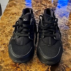Nike huarache Size 7 Black